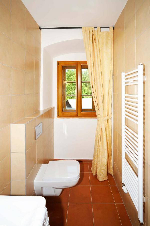 Hotel Kristin Hradek Decin Exterior photo